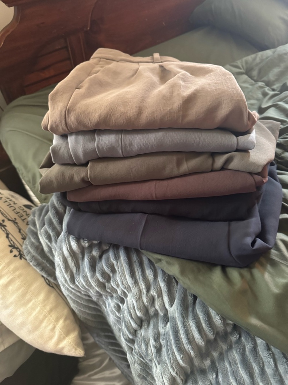 Aritzia Effortless Pants Bundle (6 Pairs) Neutral Colors Size 8 - Picture 2 of 2